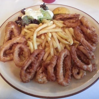 Dalmacija-Grill - Calamari mit Pommes und Remoulade - Serbo Croatian Near Me - Berlin, BE Dalmacija-Grill - Calamari mit Pommes und Remoulade - Serbo Croatian Near Me - Berlin, BE