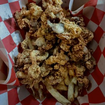 Lobster Cooker - Whole Belly Fried Clams - Seafood Near Me - Freeport, Maine Lobster Cooker - Whole Belly Fried Clams - Seafood Near Me - Freeport, Maine