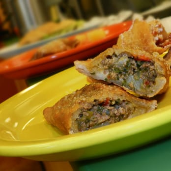Momcorn - Argentinian Beef Empanada - Mexican Near Me - Gurnee, Illinois