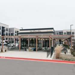 Un Deux Trois Cafe