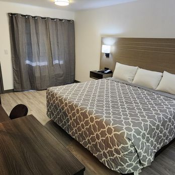 Country Inn - Hotels Near Me - Banning, California
