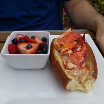 ICONA Diamond Beach - Lobster roll. Fruit instead of fries. - Hotels Near Me - Wildwood Crest, New Jersey ICONA Diamond Beach - Lobster roll. Fruit instead of fries. - Hotels Near Me - Wildwood Crest, New Jersey