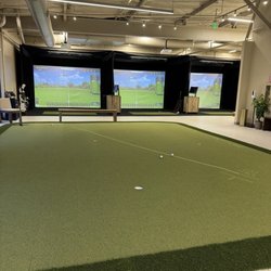 Putt view and hitting bay