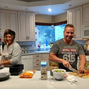 Scout Fitness Training - Helping clients with meal prepping. - Trainers Near Me Scout Fitness Training - Helping clients with meal prepping. - Trainers Near Me