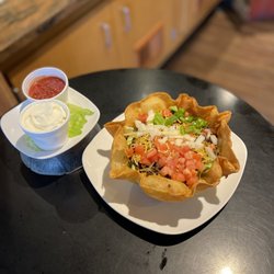 Mom & Pops Diner - Taco Salad