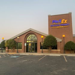 PhyTEx Rehabilitation & Sports Medicine Associates - Front Entrance