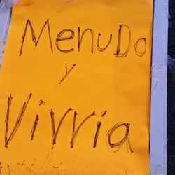 That's supposed to say "birria" not "vivvia".
B de burro!