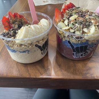 Juice n' Bowls - Signature Oatmeal Signature Bowl - Juice Bars & Smoothies Near Me - Glendora, California Juice n' Bowls - Signature Oatmeal Signature Bowl - Juice Bars & Smoothies Near Me - Glendora, California