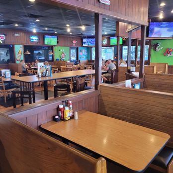 Toucans Ale House - Bars Near Me - Brunswick, Georgia Toucans Ale House - Bars Near Me - Brunswick, Georgia