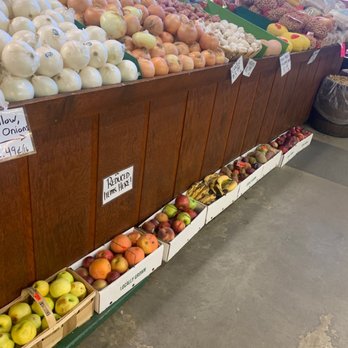 Shaffer's Market - Discounted section-- maybe good for juicing! - Fruits & Veggies Near Me - Akron, Ohio Shaffer's Market - Discounted section-- maybe good for juicing! - Fruits & Veggies Near Me - Akron, Ohio