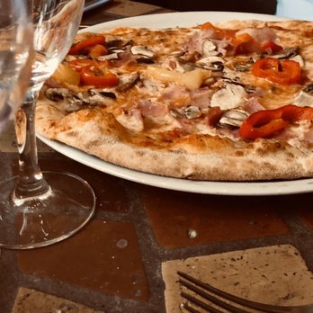 Santa Lucia Corso - Pizza! - Italian Near Me - Zürich, ZH