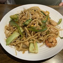 La P'tite Panda Express - Udon Chicken with extra shrimp