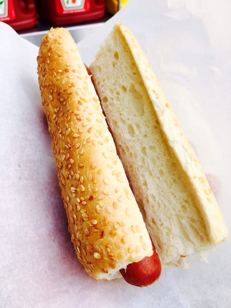 STANLEY’S STEAMERS Updated August 2024 34 Photos Geary & Stockton, San Francisco