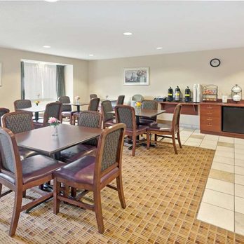 Microtel Inn & Suites by Wyndham Jasper - Breakfast Setup - Hotels Near Me - Jasper, Georgia Microtel Inn & Suites by Wyndham Jasper - Breakfast Setup - Hotels Near Me - Jasper, Georgia