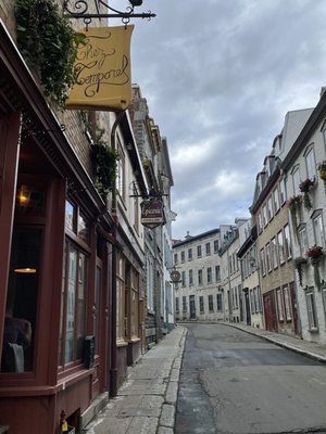 Chez Temporel by null