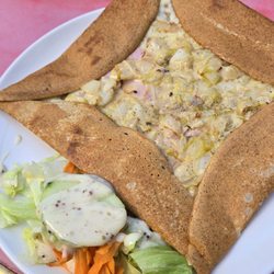 Maison des Crêpes - Crêpes jambon, fromage, et chicons.