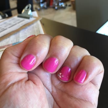 Studio N9 Quality Nails & Spa - Pretty little flower. Love my shellac nails. Just in time for vacation and summer. - Nail Salons Near Me - Austin, Texas Studio N9 Quality Nails & Spa - Pretty little flower. Love my shellac nails. Just in time for vacation and summer. - Nail Salons Near Me - Austin, Texas