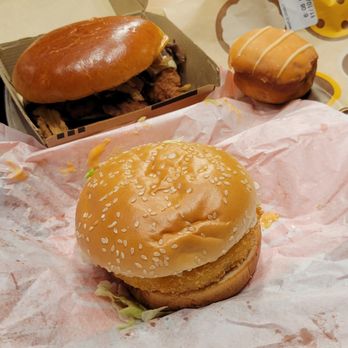 McDonald’s - Mushroom Deluxe McCrispy, Ebi Filet, Maple Caramel Donut - Burgers Near Me - Chicago, Illinois