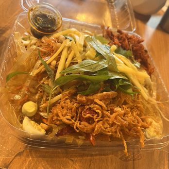Bep Nha Pudding - Bánh Tráng Trộn Sốt Bò Đặc Biệt - Noodles Near Me - Katy, Texas Bep Nha Pudding - Bánh Tráng Trộn Sốt Bò Đặc Biệt - Noodles Near Me - Katy, Texas