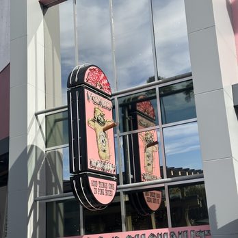 Voodoo Doughnut - Bakeries Near Me - Orlando, Florida Voodoo Doughnut - Bakeries Near Me - Orlando, Florida