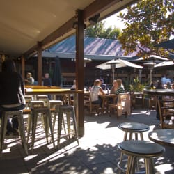 Albion Hotel - The spacious beer garden