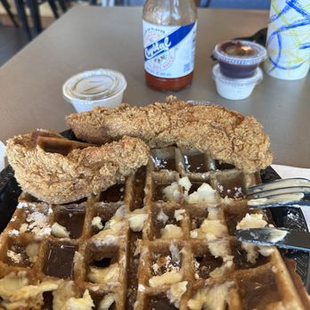 Beola's Chicken & Waffles - Chicken and Waffle - Barbeque Near Me - Upland, California