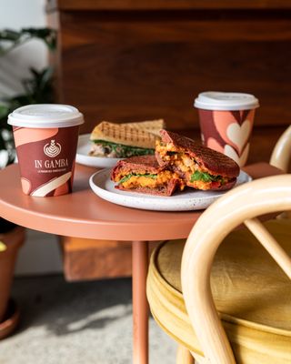 Café In Gamba Saint-Viateur by null