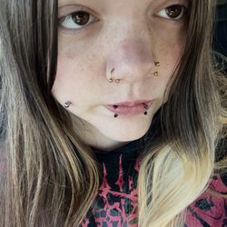 Krazy Kats Tattoo & Body Piercing - Piercing