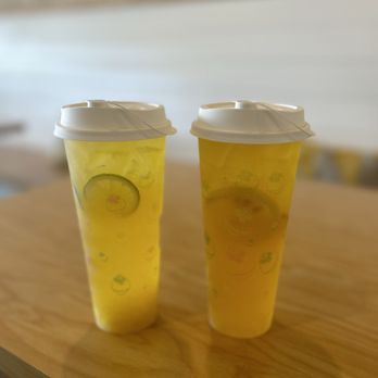 D For Dessert - Pineapple green tea and passion fruit green tea - Shaved Ice Near Me - Hollywood, Florida