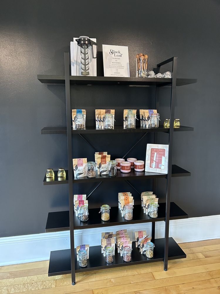 BLACK LEAF Updated August 2024 13 Photos 52A Valley St