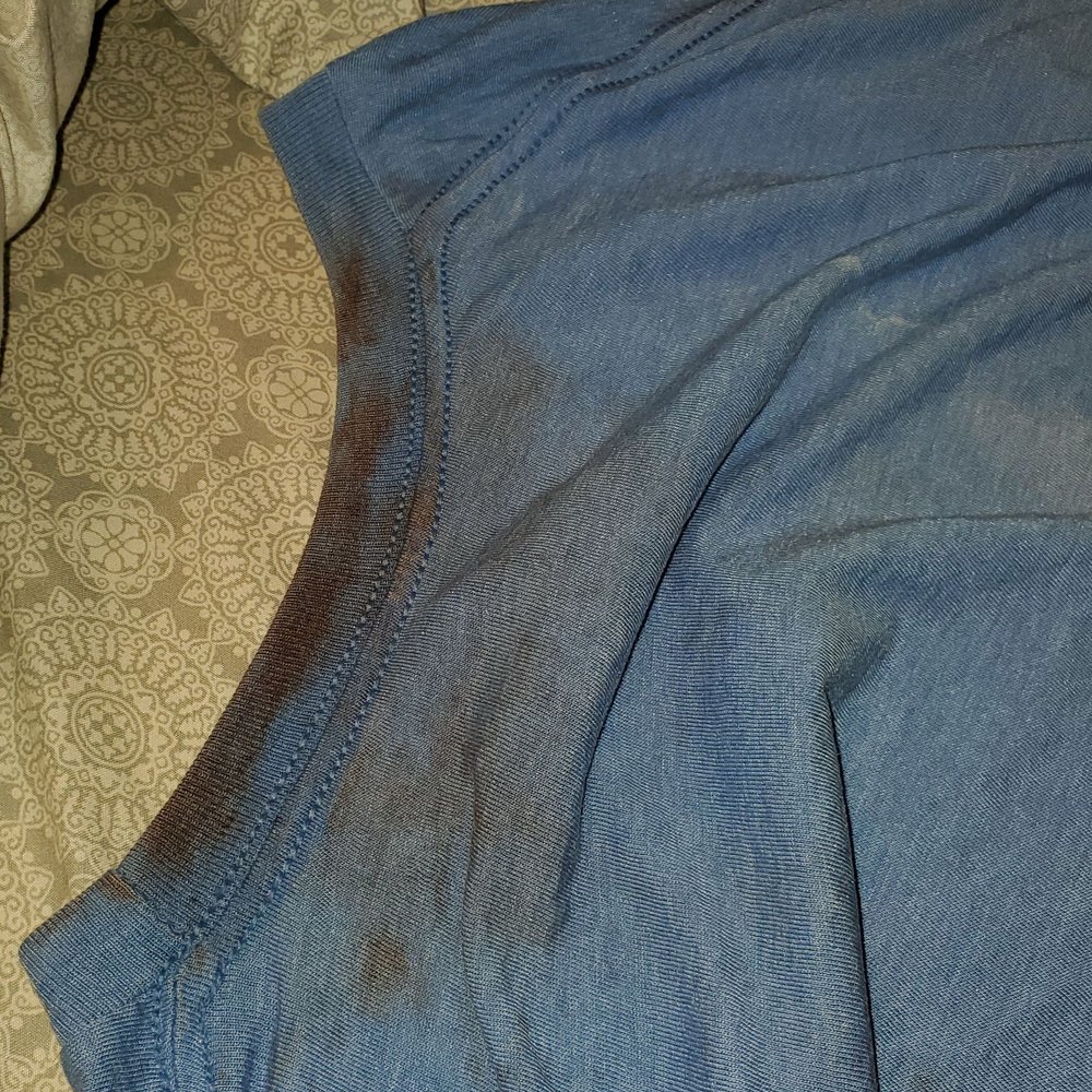 Lesly Beauty - Had a horrible service here. She got color all over my shirt and she didn't even ask how I wanted my hair ! She I'd a liar Lesly Marquez! - Hair Salons Near Me