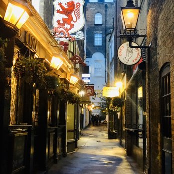 The Red Lion - To the little alley we go! - Pubs Near Me - London, XGL The Red Lion - To the little alley we go! - Pubs Near Me - London, XGL
