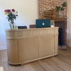Bee Kind Pediatrics - Front desk