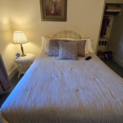 Myers Inn - Bed