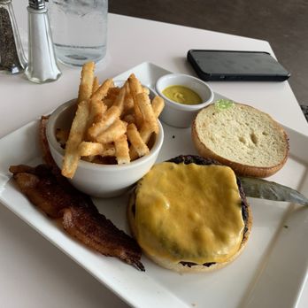 Hawaii Calls Restaurant - Marriott burger - Seafood Near Me - Waikoloa, Hawaii Hawaii Calls Restaurant - Marriott burger - Seafood Near Me - Waikoloa, Hawaii