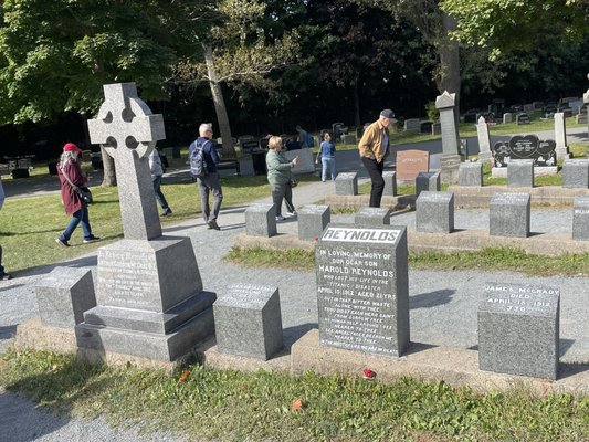 Fairview Lawn Cemetery by null