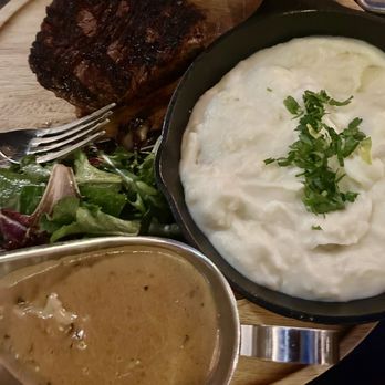 Meet in Paris - Filet Magnon - French Near Me - Culver City, California