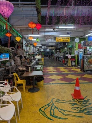 No Signboard Seafood At Geylang by null No Signboard Seafood At Geylang by null