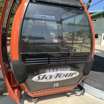 Aerie's Resort - a gondola with a view of the mountains - Resorts Near Me - Grafton, Illinois