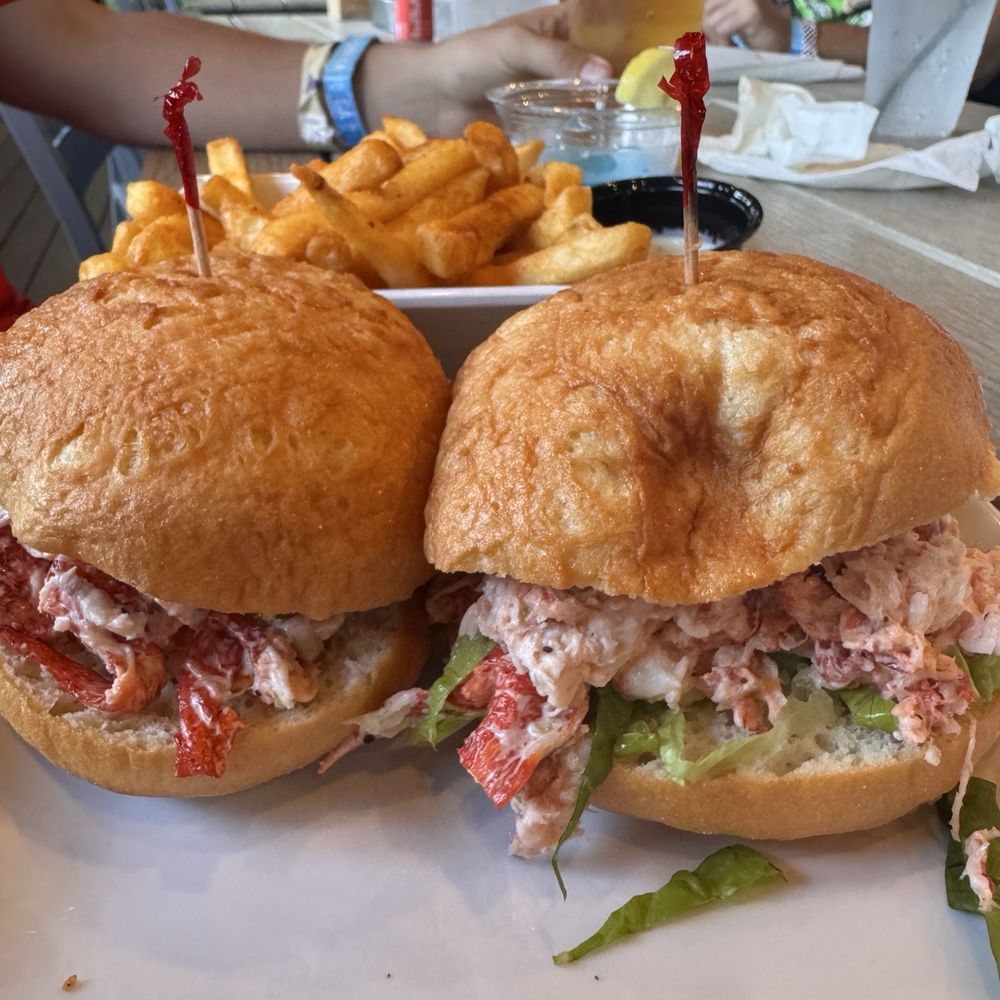 RipTydz - Lobster Roll sandwich on gluten free bread - Seafood Near Me - Myrtle Beach, South Carolina