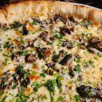 Siena Tavern - Truffle Mushroom Pizza - Italian Near Me - Chicago, Illinois Siena Tavern - Truffle Mushroom Pizza - Italian Near Me - Chicago, Illinois