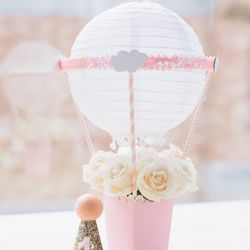 Popseri - Hot air balloon centerpieces by Popseri.