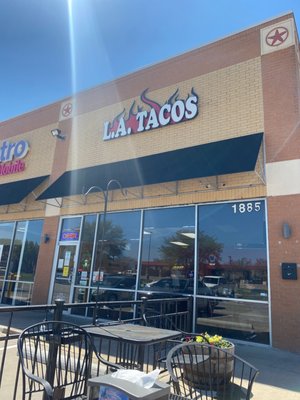 L.A. TACOS by null