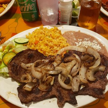 La Cabaña Restaurant - Steak and onions - Mexican Near Me - Elizabeth, New Jersey
