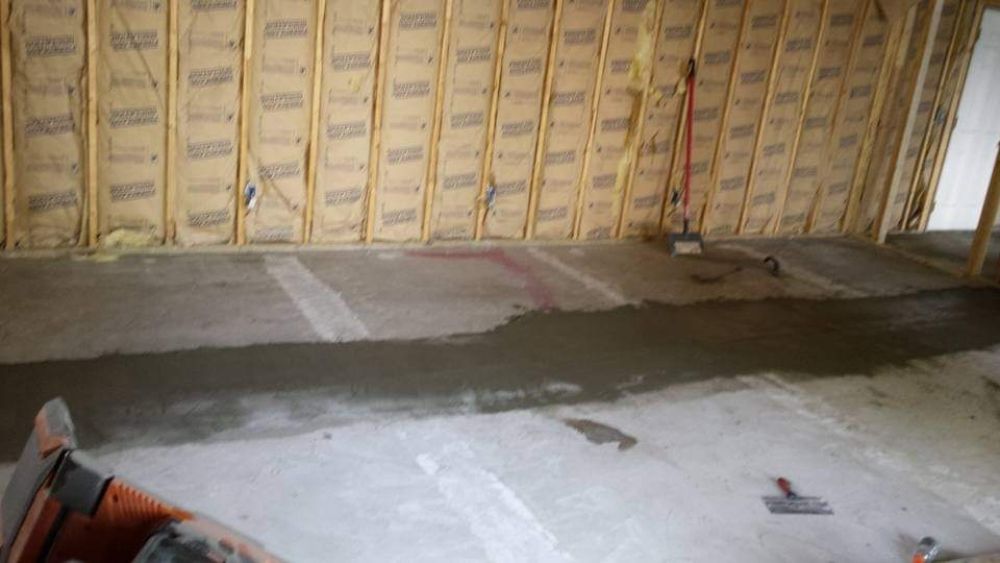 Slide of Colonial Roofing and Construction LLC