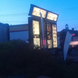 McDonald's - Evening at the Drive-thru