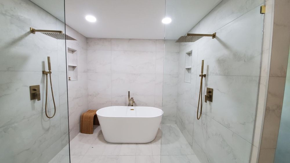 Slide of Reyes Plumbing and Contracting