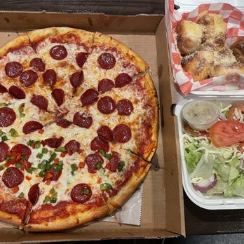 King's Pizza & Grill - Garlic Knots, salad w/ Greek dressing, xl pie - Pizza Near Me - Clearwater Beach, Florida King's Pizza & Grill - Garlic Knots, salad w/ Greek dressing, xl pie - Pizza Near Me - Clearwater Beach, Florida