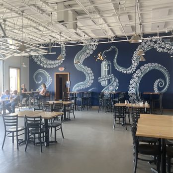 Thimble Island Brewing Company - Inside seating - Brewpubs Near Me - Branford, Connecticut Thimble Island Brewing Company - Inside seating - Brewpubs Near Me - Branford, Connecticut
