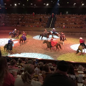 Dolly Parton's Stampede - Performing Arts Near Me - Pigeon Forge, Tennessee